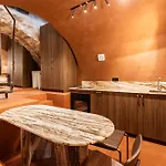 Refinement & Parisian Charm - 4Br-8P - Marais