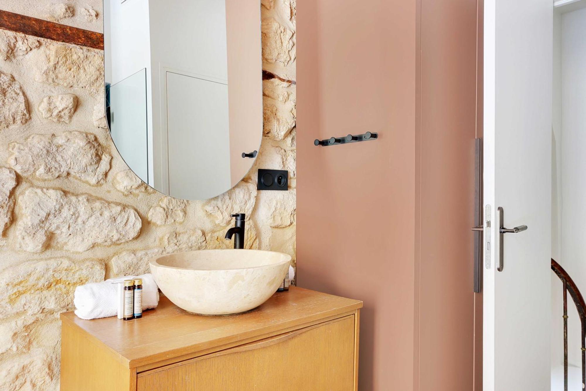 Refinement & Parisian Charm - Marais Parigi